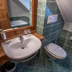 酒店 In Restavracija Pod Roglo