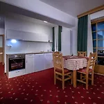 酒店 In Restavracija Pod Roglo 茨热塞