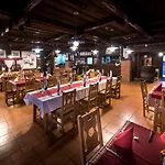 酒店 In Restavracija Pod Roglo 茨热塞