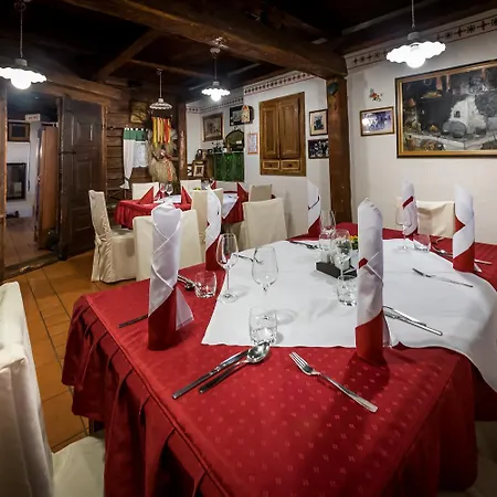 In Restavracija Pod Roglo Отель