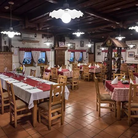 In Restavracija Pod Roglo Hotel Zreče