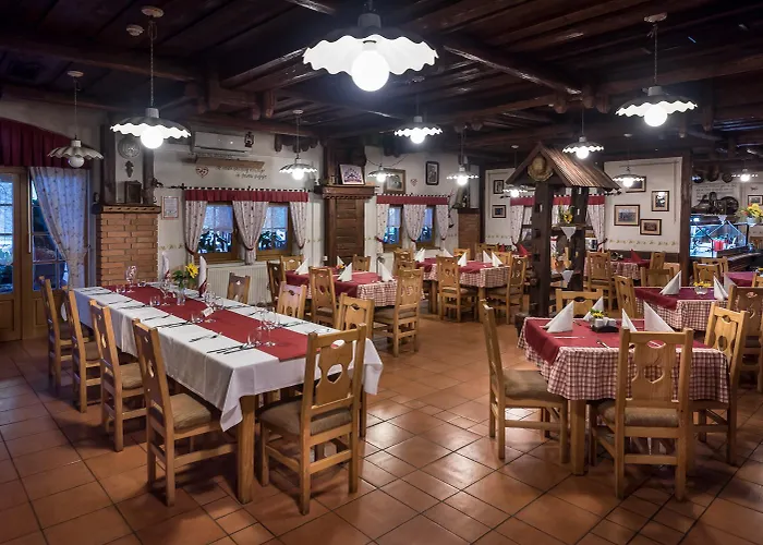 In Restavracija Pod Roglo 酒店 茨热塞