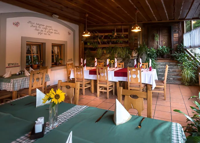 In Restavracija Pod Roglo 酒店