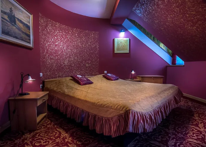 酒店 In Restavracija Pod Roglo